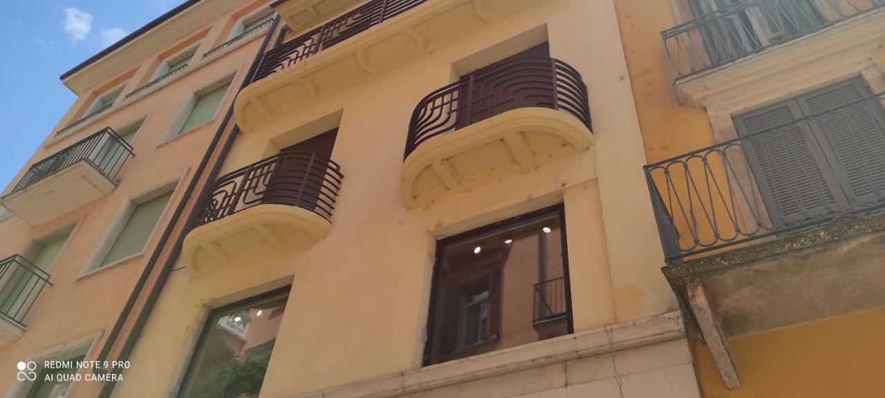 Apartment Centro Storico Verona , Samaritana N.4 المظهر الخارجي الصورة